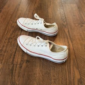 Converse Chuck Taylor Women’s All Star Shoreline OX White Size 8 (Used)